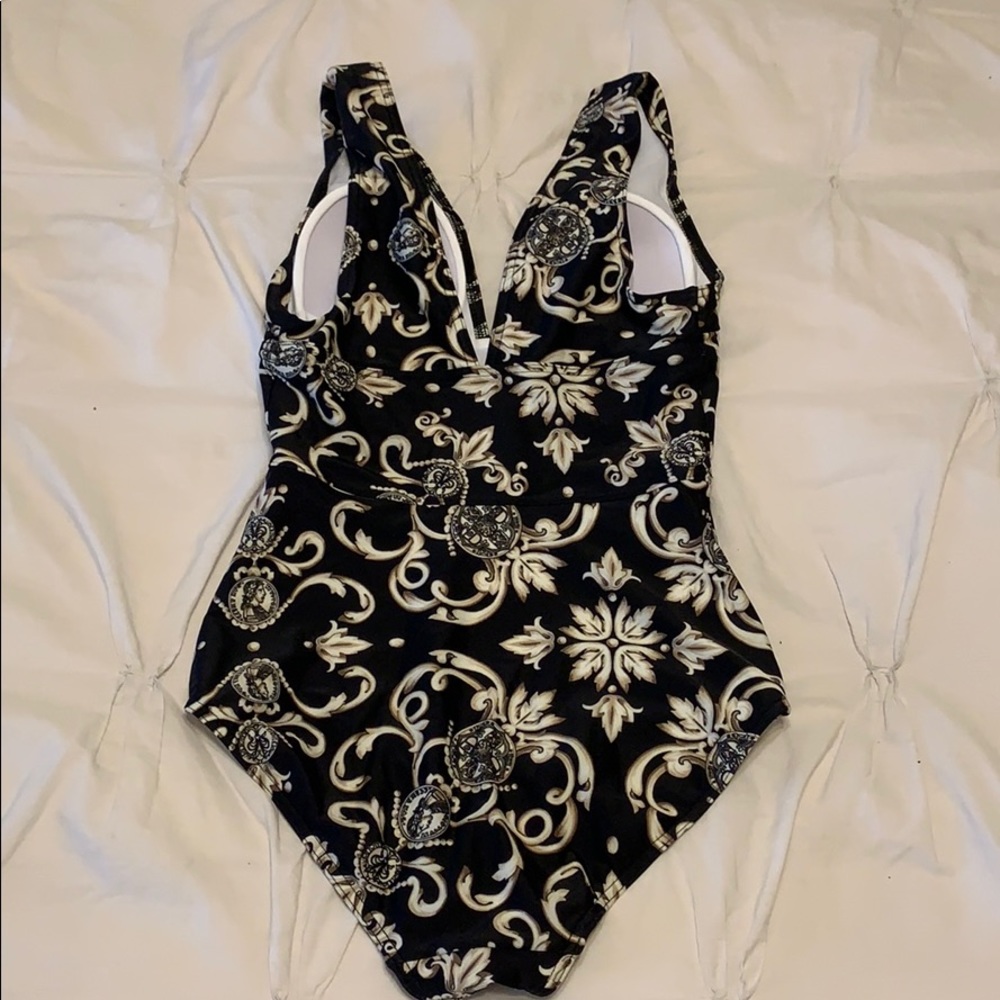 ESCADA swimsuit - Picture 2 of 3
